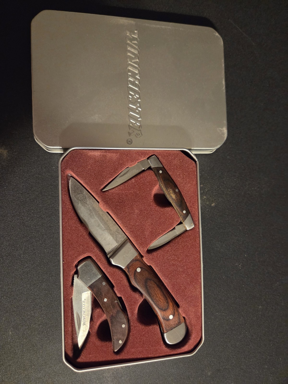Winchester 3 piece wood handled knives in gift tin