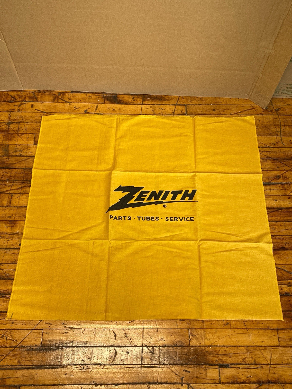 Vintage Zenith Parts Tubes Service Cloth Banner Dealer Table Cover Advertising
