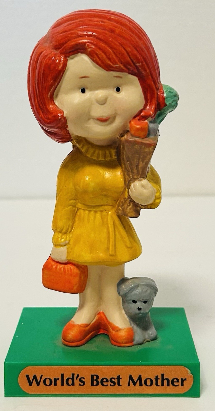 1972 Berries “World’s Best Mother” Figurine - Made In Hong Kong Vintage Mom