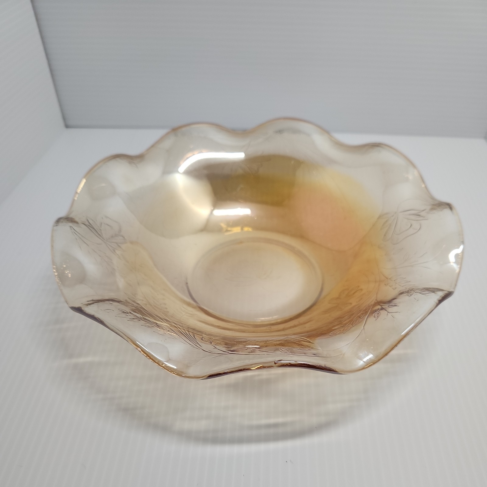 Vintage Jeannette Floragold Louisa Marigold Iridescent Ruffled Glass Bowl 9.5\