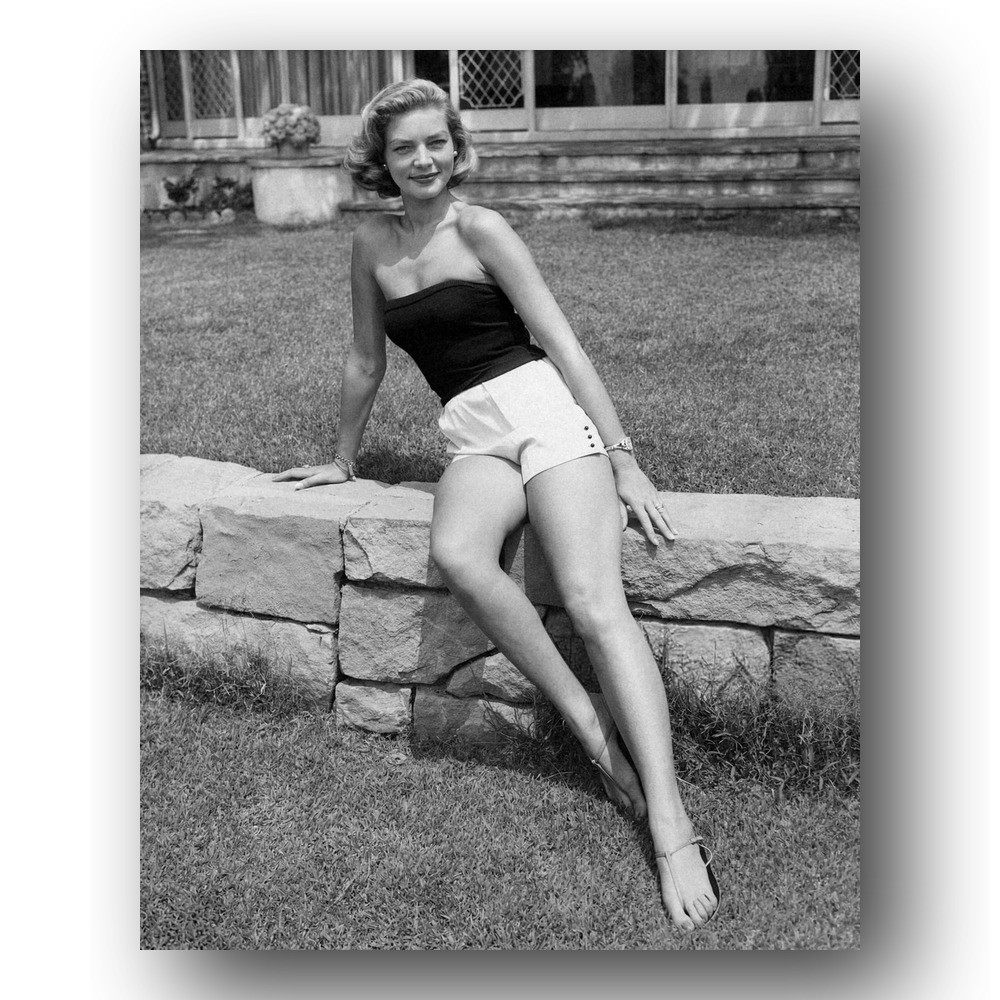 Lauren Bacall Photo 8x10 Portrait  Actor Actress-1