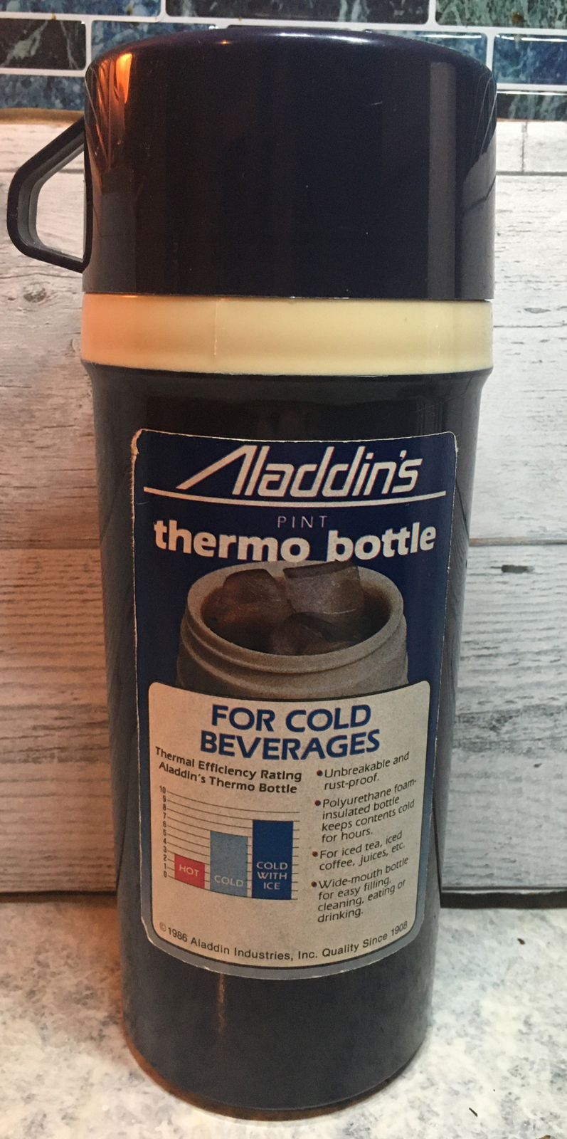 Vintage Aladdin Thermos - No. 840 - One Pint Thermo Bottle - 1986 Unused