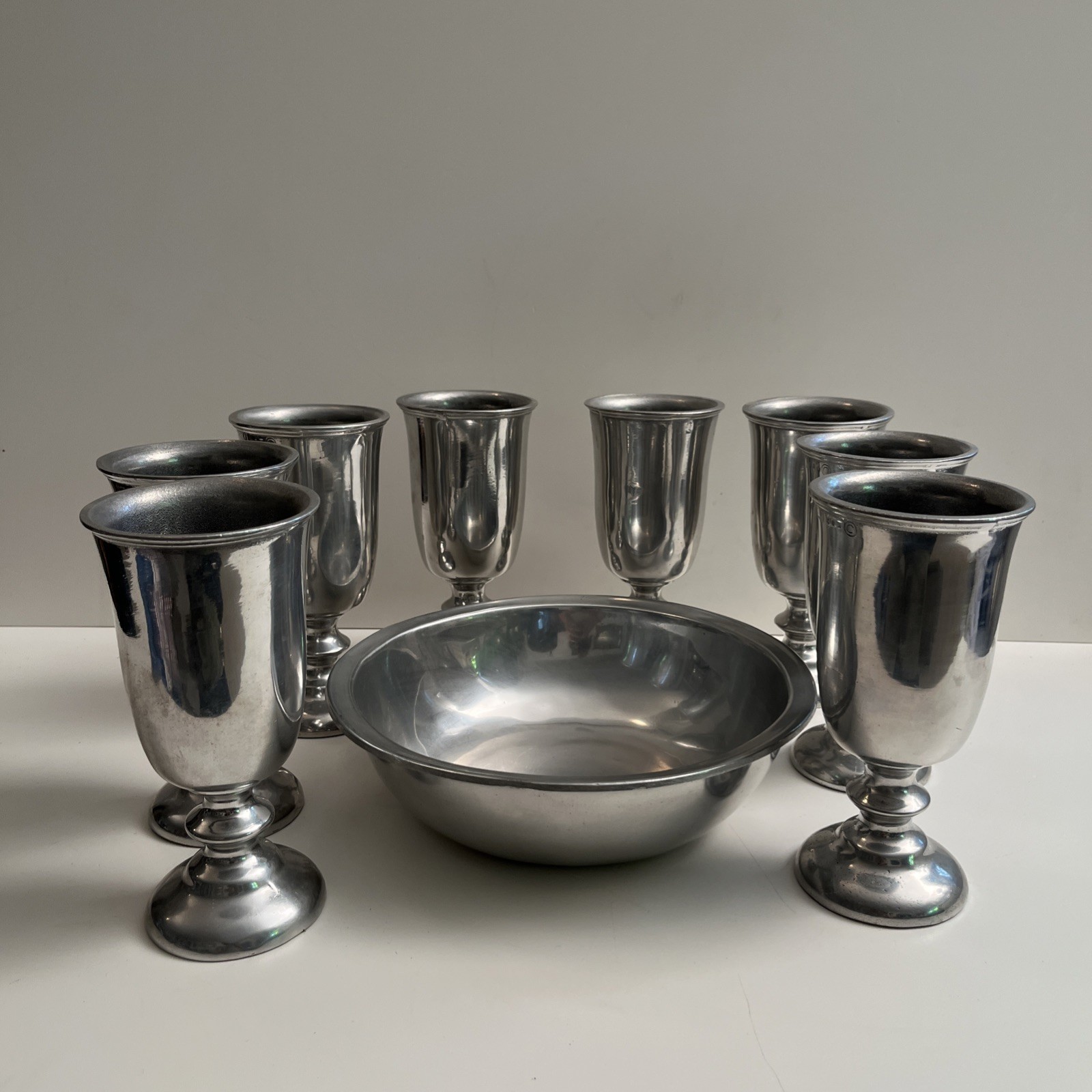 8)  Vtg Wilton Armetale RWP Pewter Plough Tavern Water/Wine Goblets & Bowl Mint