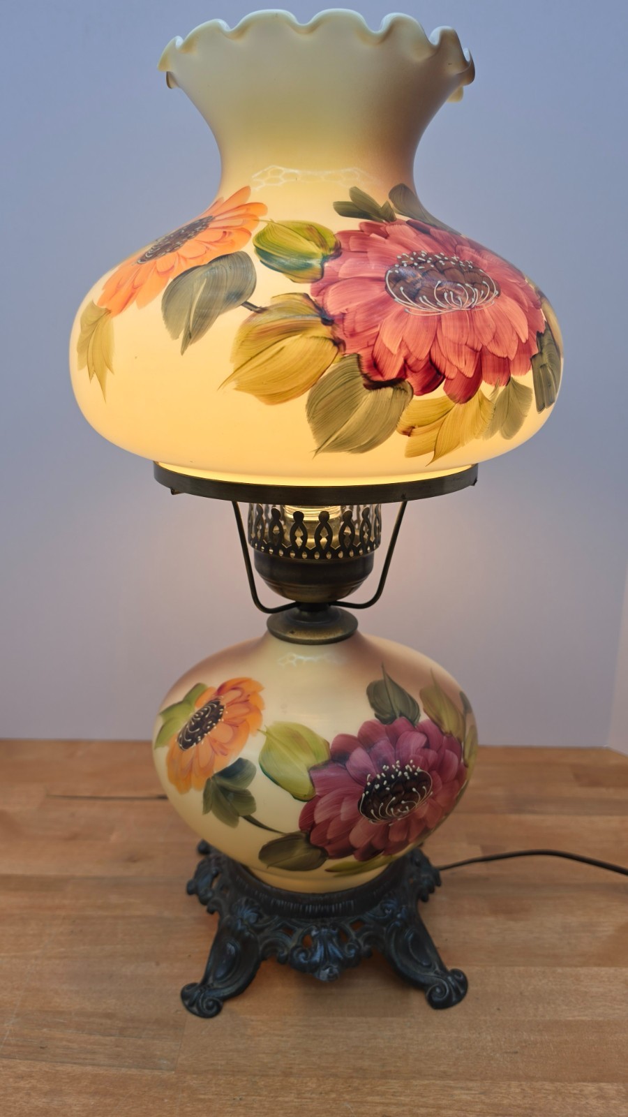 VTG Gone With The Wind Hurricane 3-way Floral Parlor Lamp Hand Painted 20”