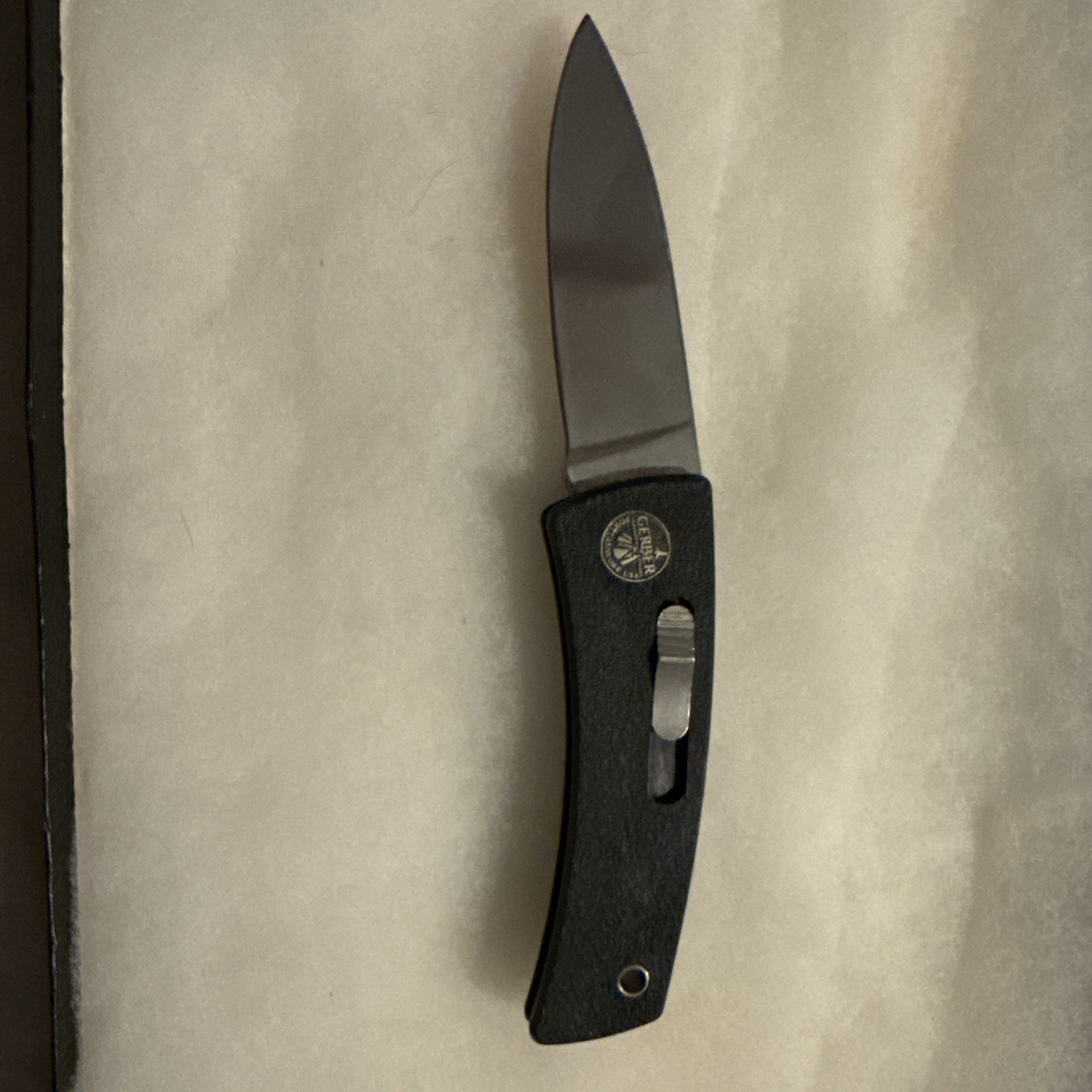 GERBER 7010 Bolt Action Utility Pocket Knife  Vintage