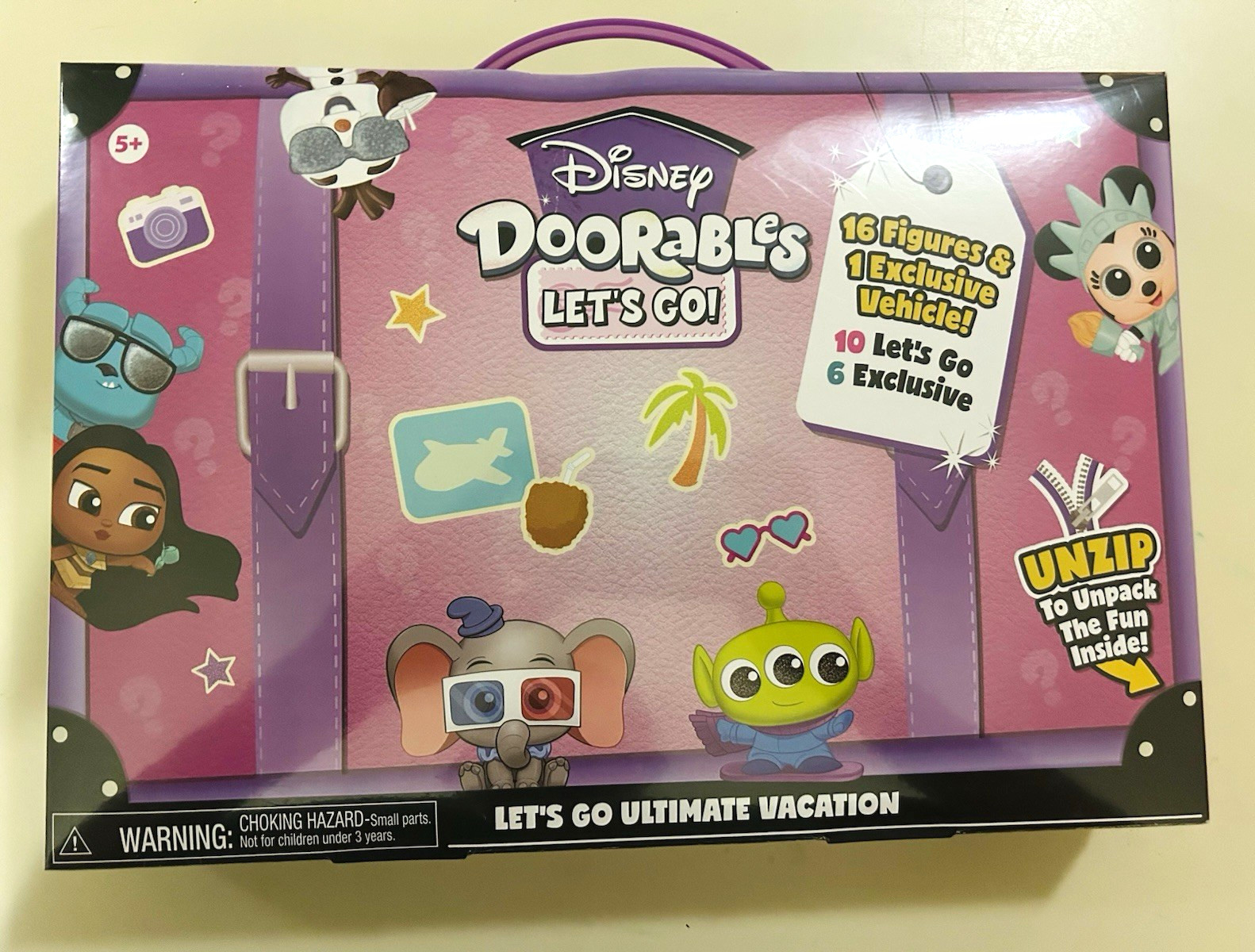 Disney Doorables Let's Go Ultimate Vacation Playset w/16 Figures & Vehicle
