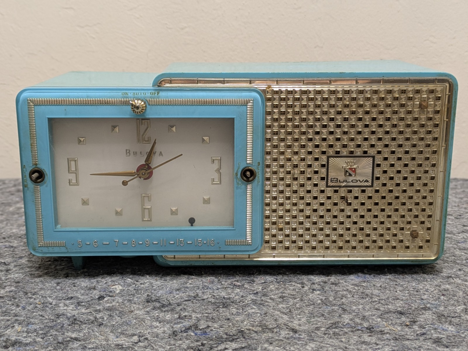 MCM Bulova Model 120 Teal Turquoise Clock Radio 1957 - WORKS SEE VIDEO Vtg 50s