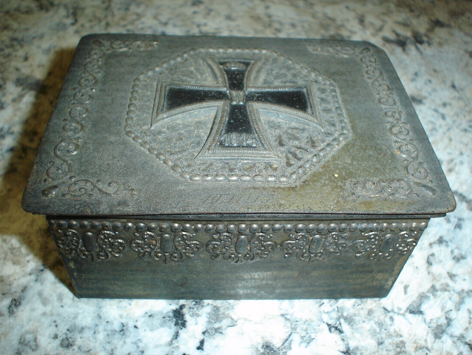 Antique WWI German 1914 Tin Gift or Remembrance Box