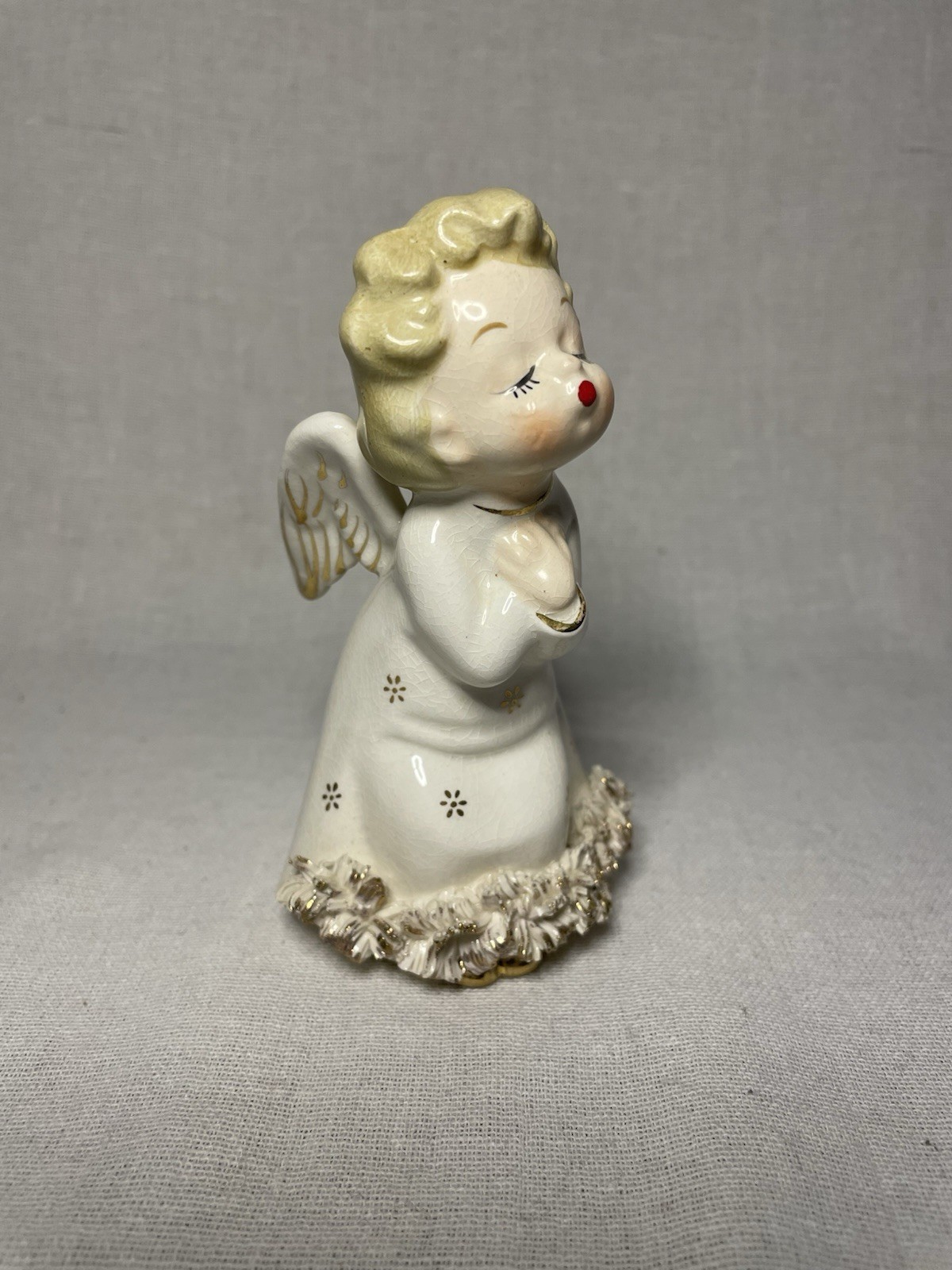 Vintage Kissing Angel Spaghetti Trim Ceramic Figurine Fine A Quality Japan