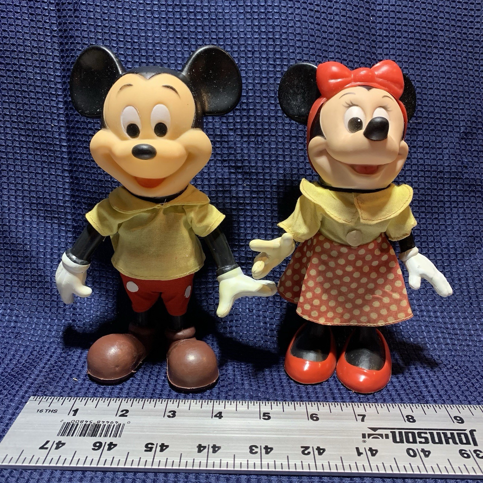 VINTAGE R. DAKIN DISNEY MICKEY MOUSE & MINNIE DOLL HONG KONG 8\
