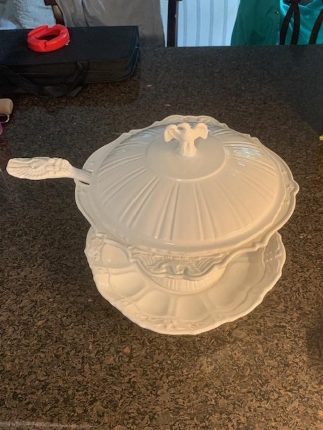 Vintage Lane & Co Van Nuys Calif Ceramic Eagle Soup Tureen Set with Ladle