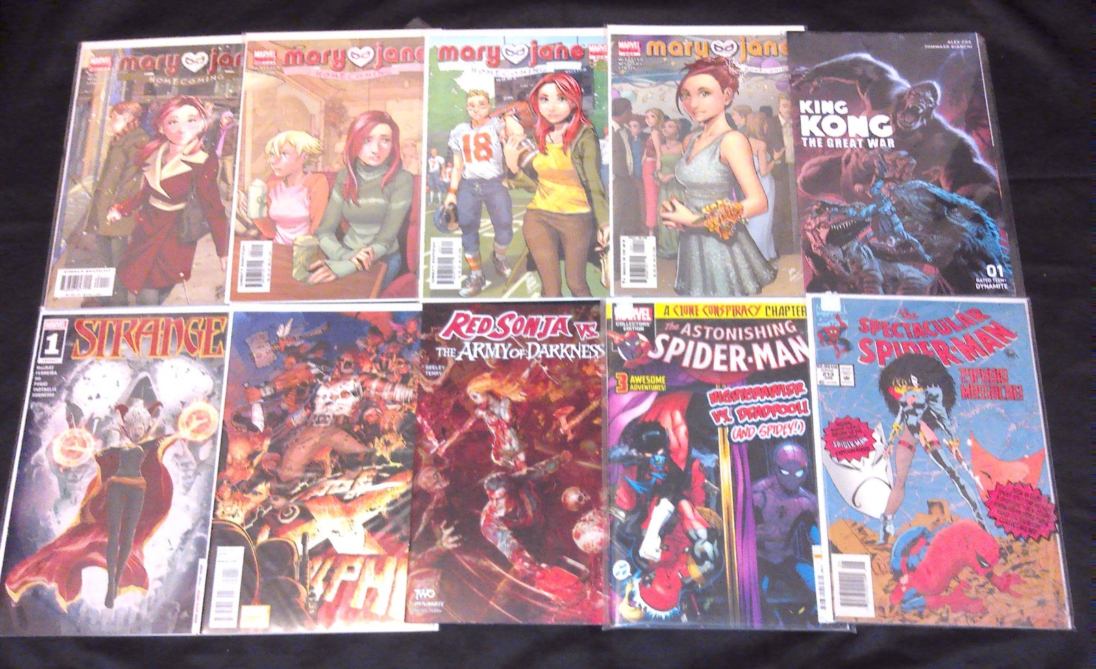 HUGE LOT OF 130 COMIC BOOKS - SPIDER-MAN, X-MEN, AVENGERS, FANTASTIC FOUR HUGE LOT OF 130 COMIC BOOKS - SPIDER-MAN, X-MEN, AVENGERS, FANTASTIC FOUR