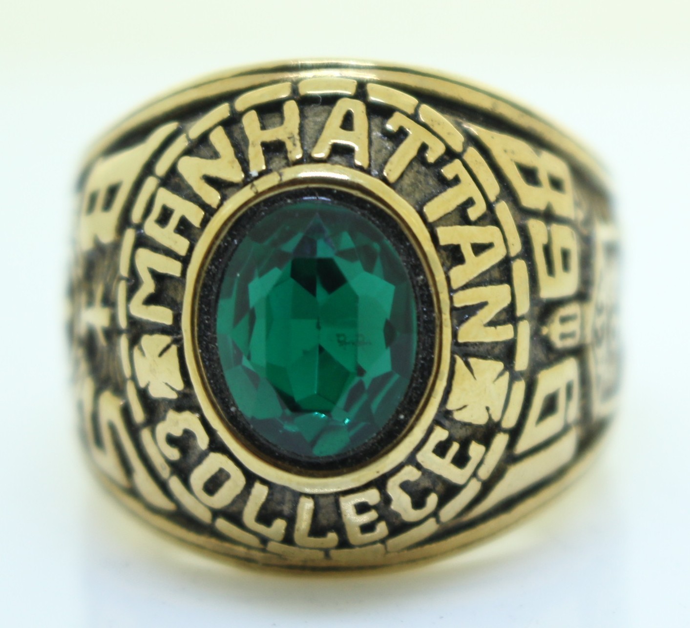 New York NY Manhattan College University Green Stone 1968 Ring Size 12