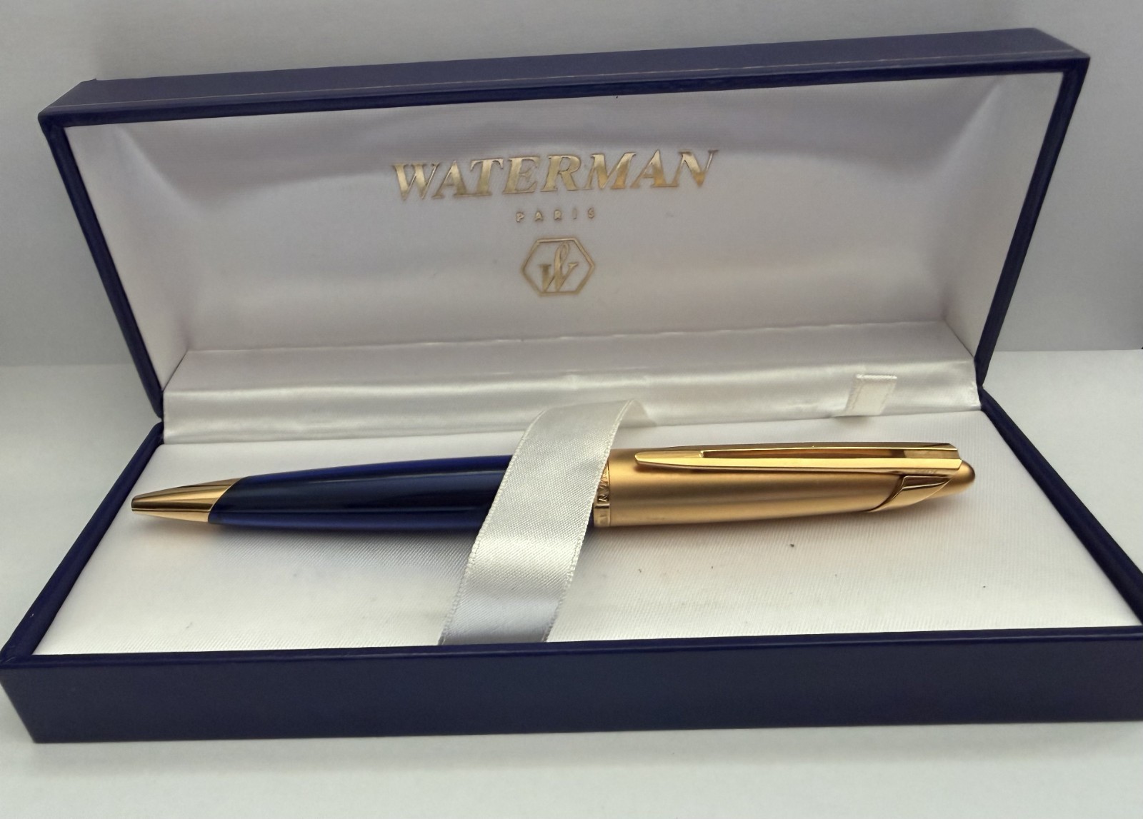 Waterman EDSON Ballpoint Pen - Sapphire Blue; Gold Trim - Excellent Condition
