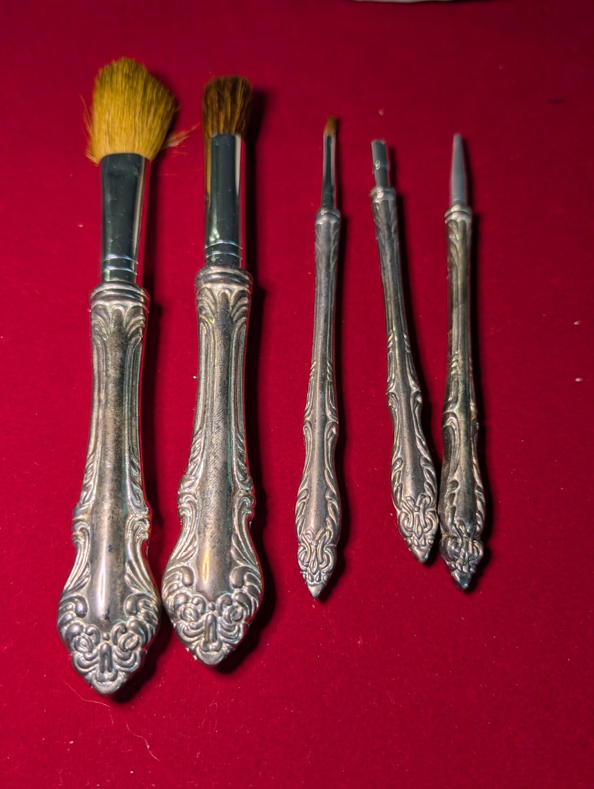 1950s Silver Makeup Brush Set – Vintage Incomplete 1950s Silver Makeup Brush Set – Vintage Incomplete