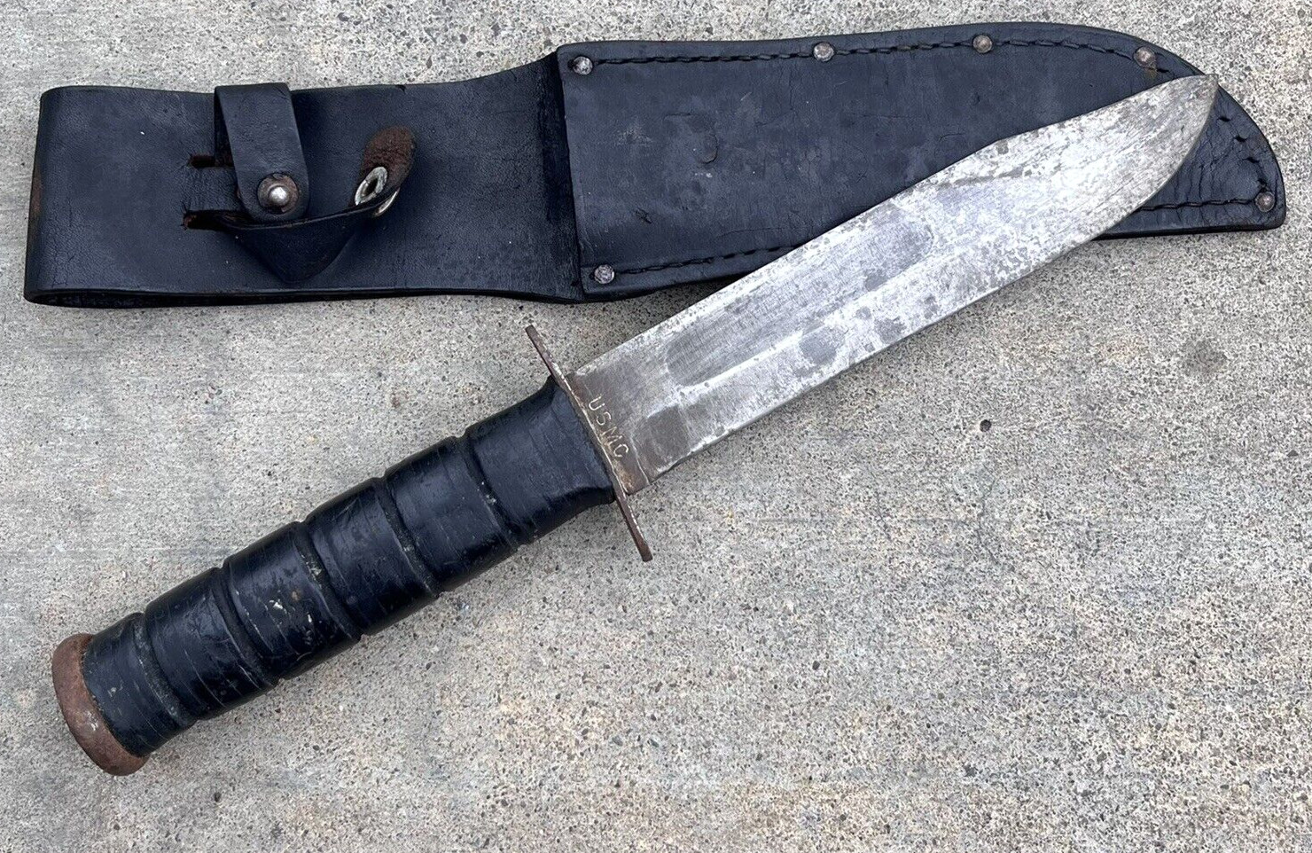 Vintage Ka-Bar Fixed Blade Knife w/ Leather Sheath USMC Marines Miltary 12