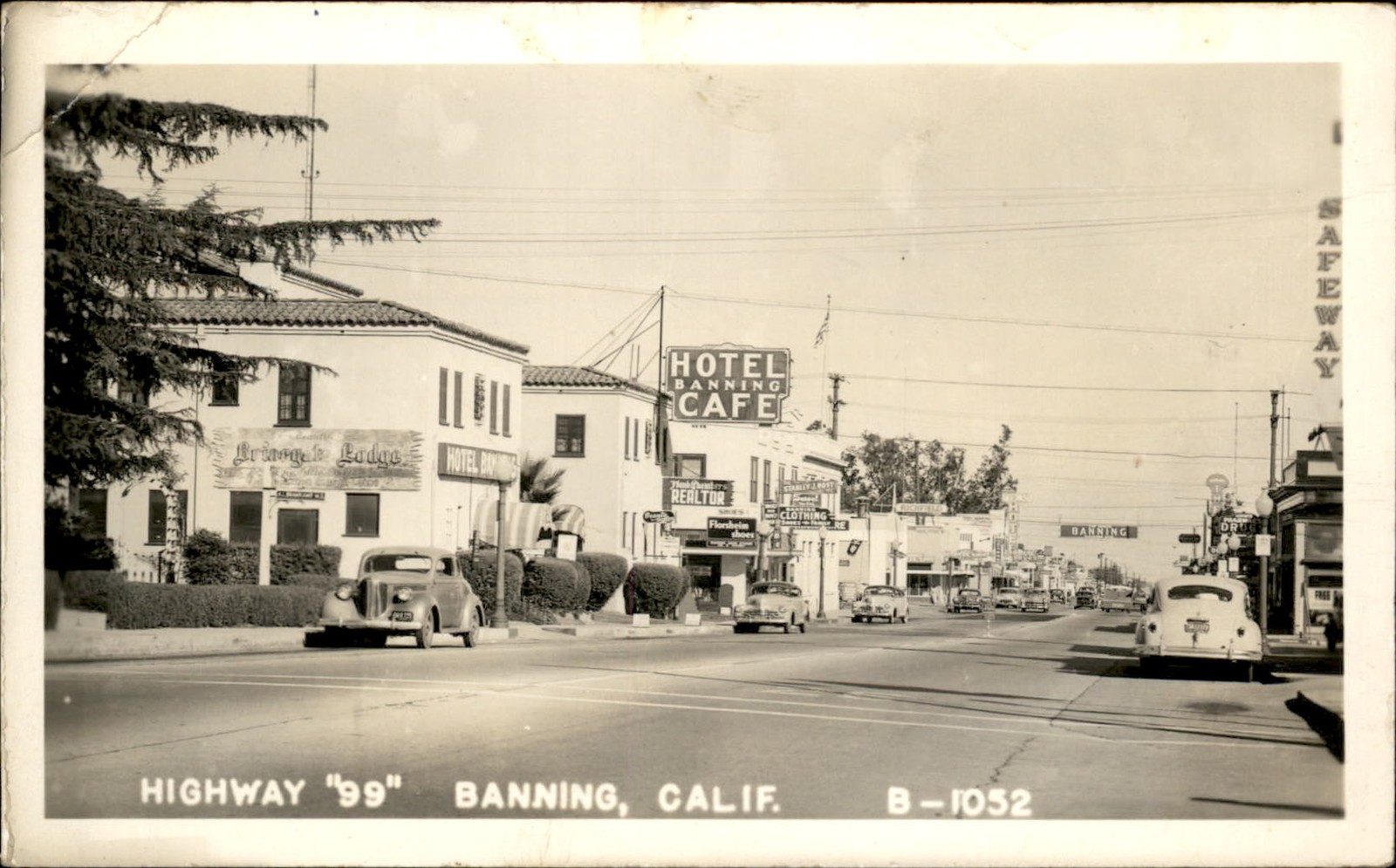 Banning CA Highway 99 Street Scene B-1052 c1940s Real Photo Vintage Postcard bhn