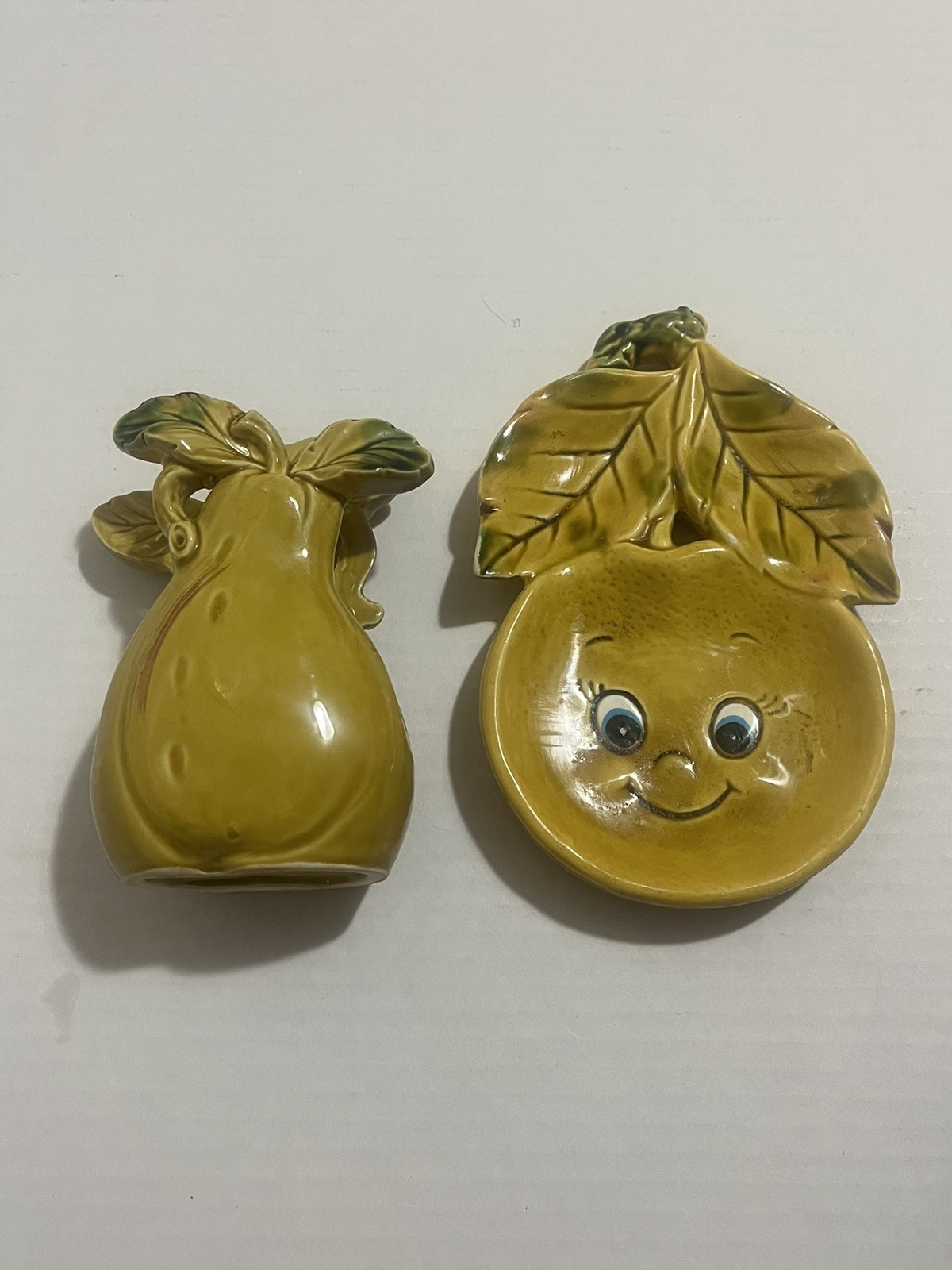 Vtg Spoon Rest Yellow Pear Fruit Smily Face With Pear Napkin Holder MCM