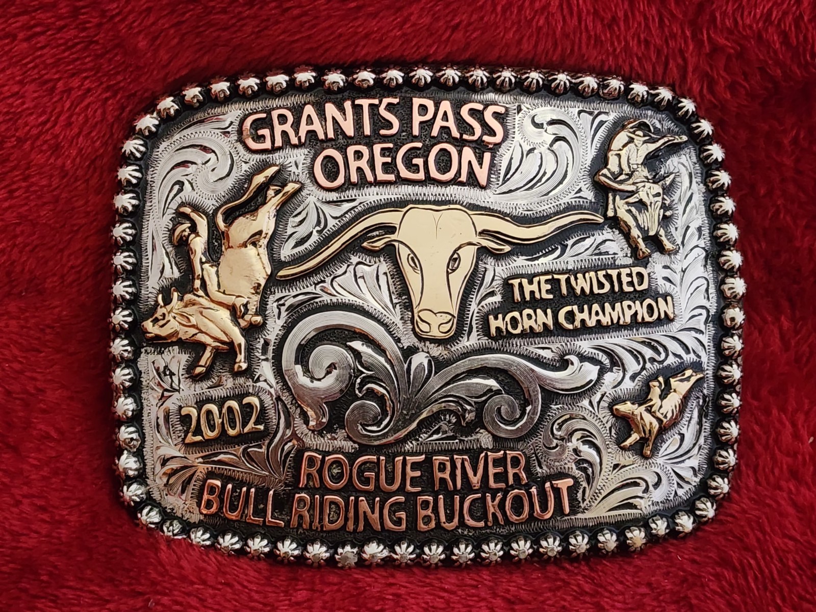 CHAMPION BULL RIDING☆2002☆PRO RODEO TROPHY BUCKLE☆GRANTS PASS OREGON☆RARE☆60