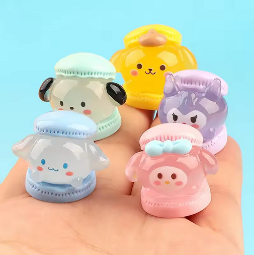 Mini Macaron 1” Figures Set of 5 Pochacco Cinnamoroll Kuromi Clear Variant New