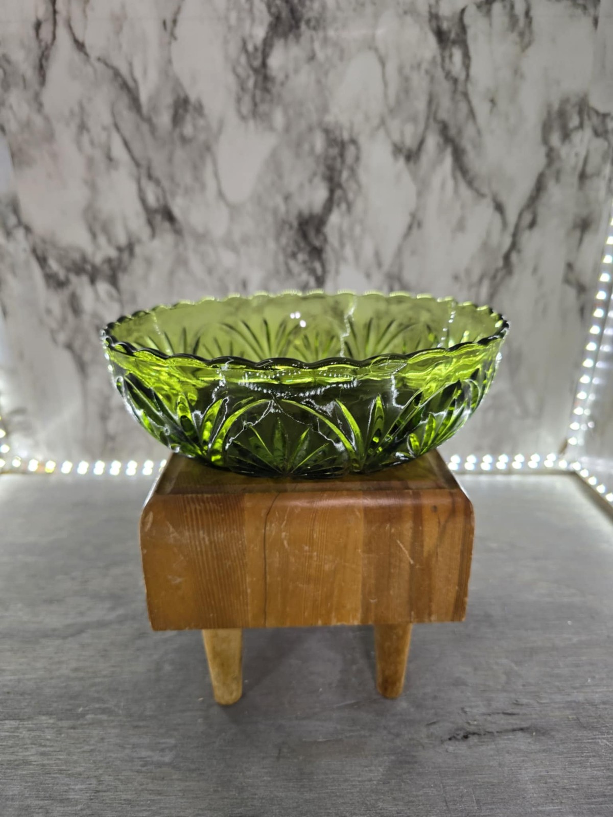1970's Anchor Hocking Avocado Green Glass Starburst Scalloped Edged Serving Bowl
