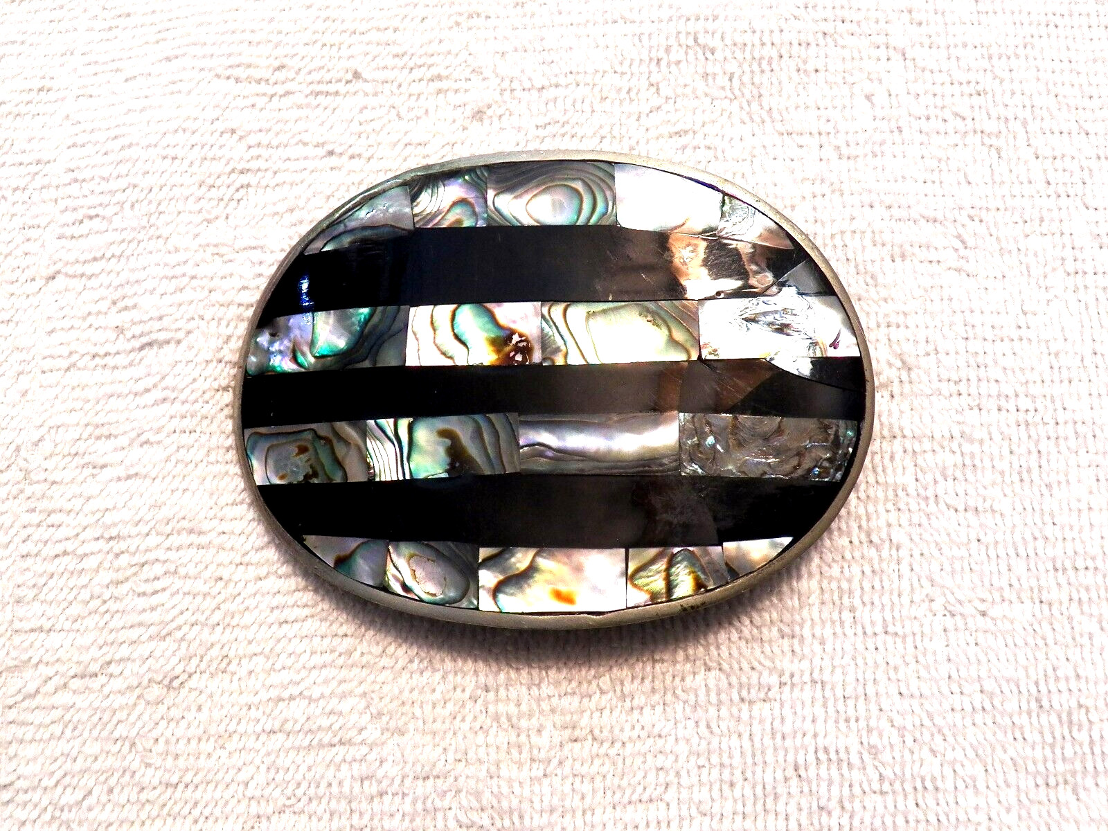 CLASSIC BELT BUCKLE OVAL SHAPED ARTISTIC ABALONE DESIGN STRIPES BB15