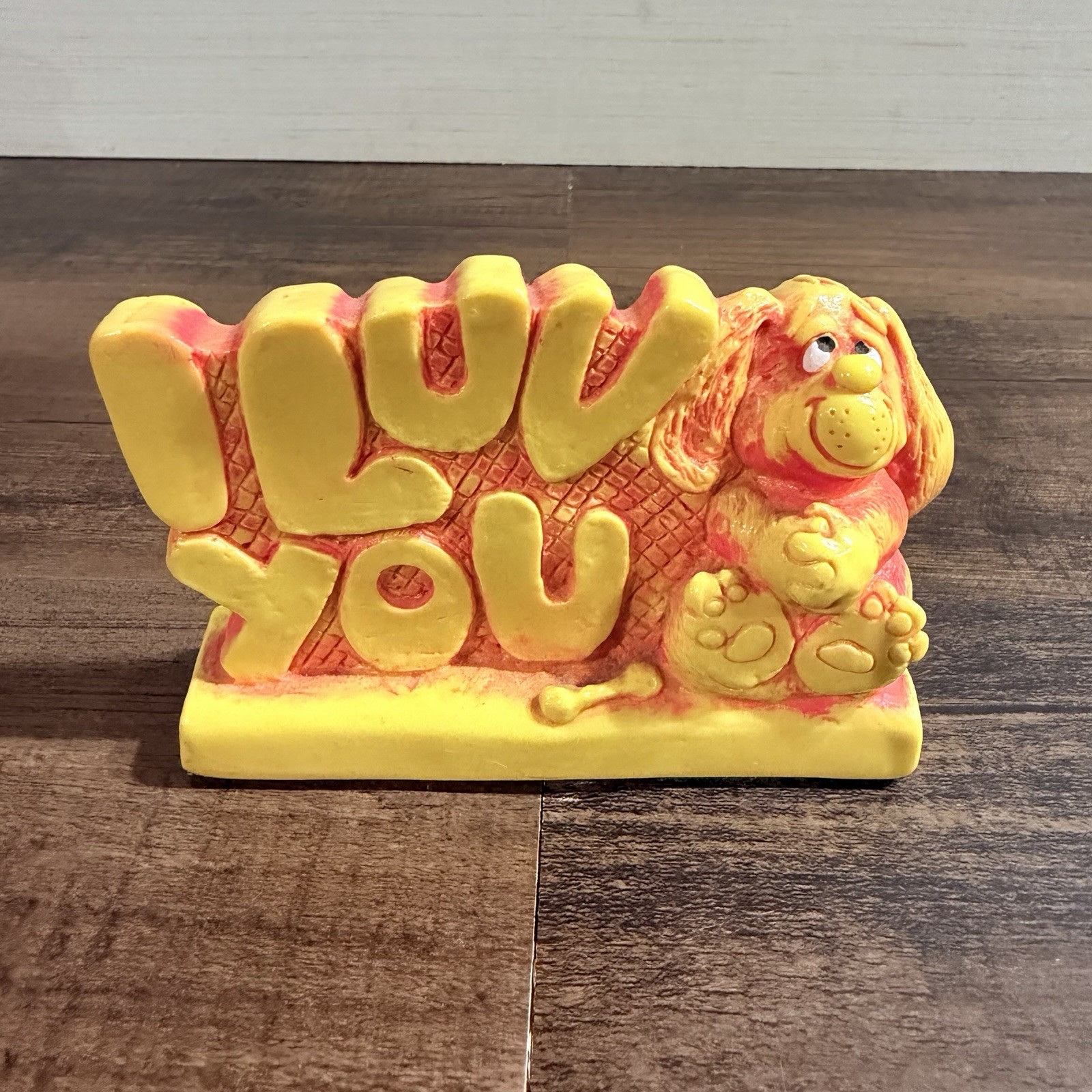 Vintage 1976 Russ Berrie I LUV YOU Dog Figurine Retro Message Statue Yellow