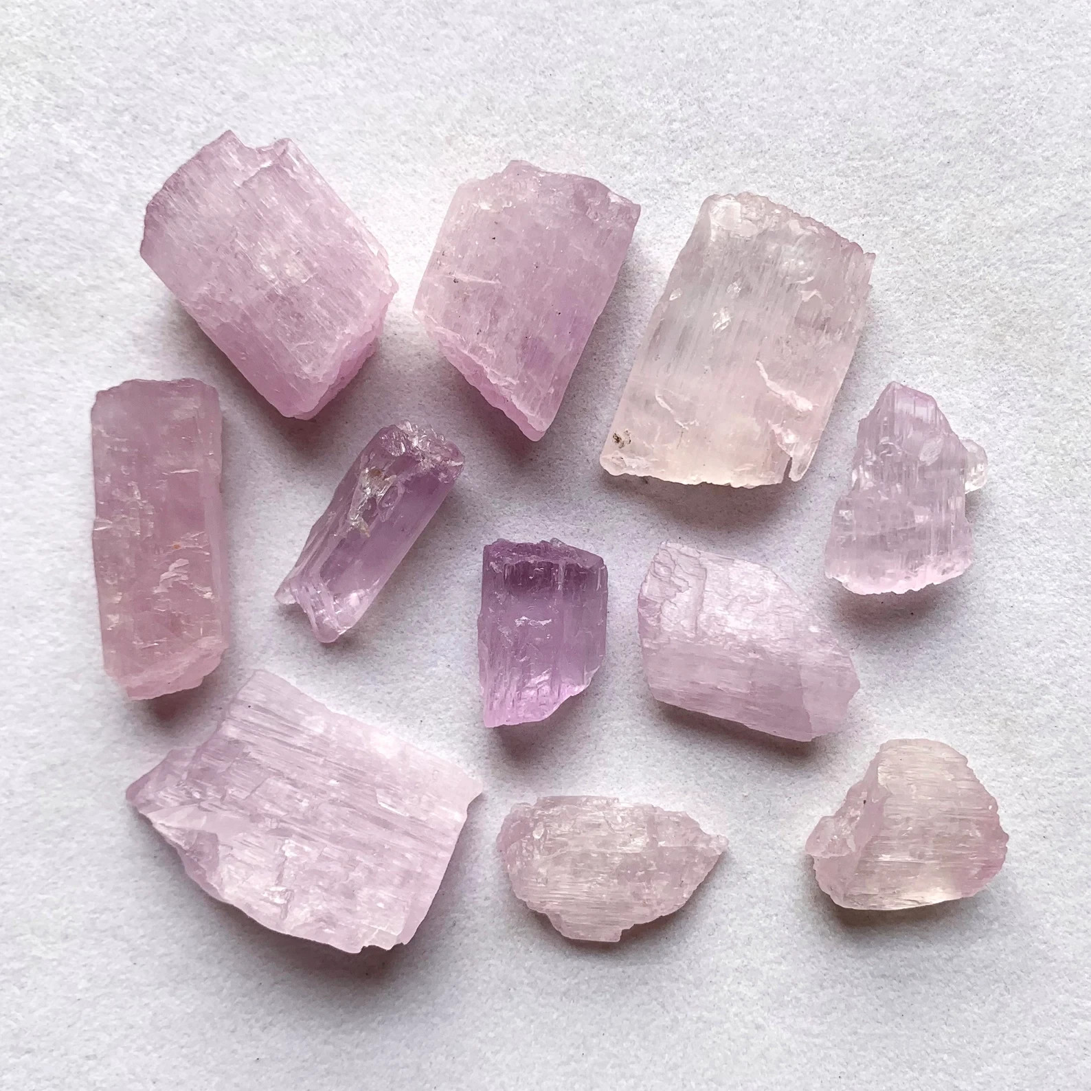 3pcs Rare Purple Kunzite Crystal Stone Love Home Decor Healing Reiki Energy Gift