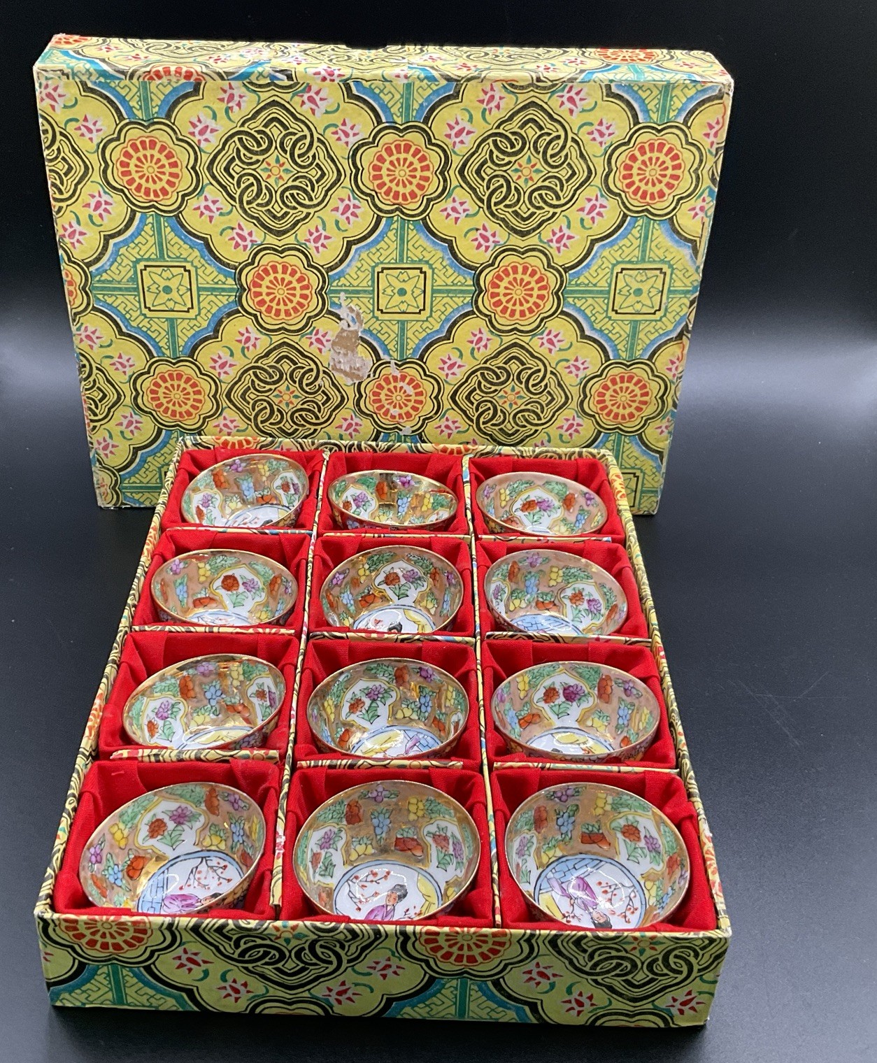 12 Vintage Chinese Porcelain Mini Bowls Hand Painted Chrysanthemum Padded Box