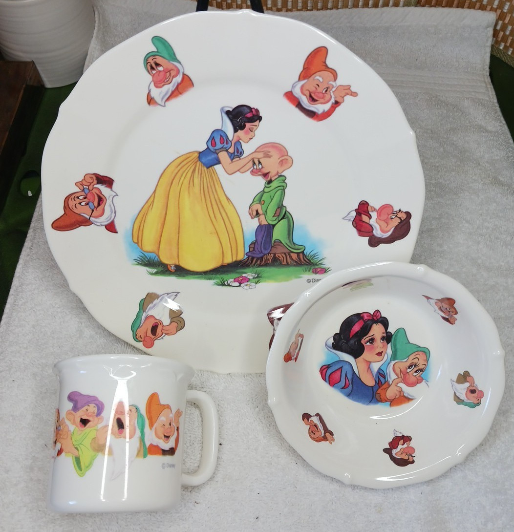 Vintage Selandia Disney Snow White & Seven Dwarfs Plate Cup & Bowl Set Melamine