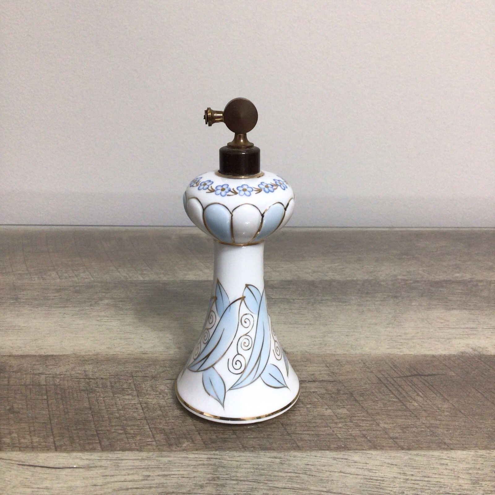 Vintage Floral Beeline Beauty Loveliness Perfume Bottle Japan ~ READ