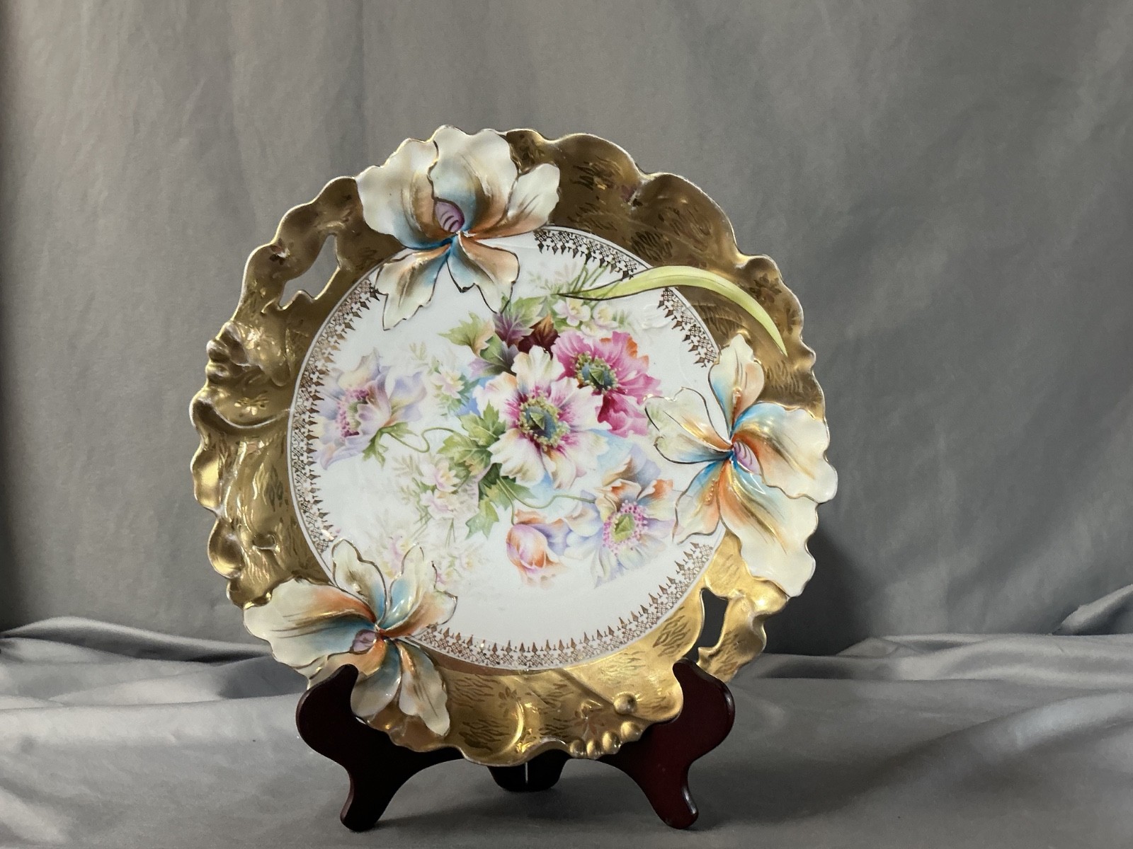 ANTIQUE S&T RS GERMAN Porcelian Perforated Hand Painted Plate ANTIQUE S&T RS GERMAN Porcelian Perforated Hand Painted Plate