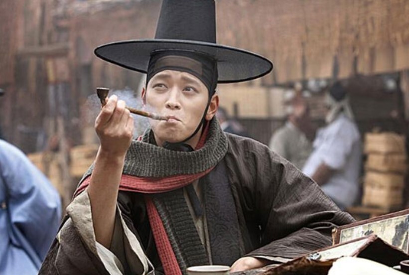 Traditional Korean Tobacco Pipe (Gombangdae) - Handcrafted Bronze Smoking Pipe