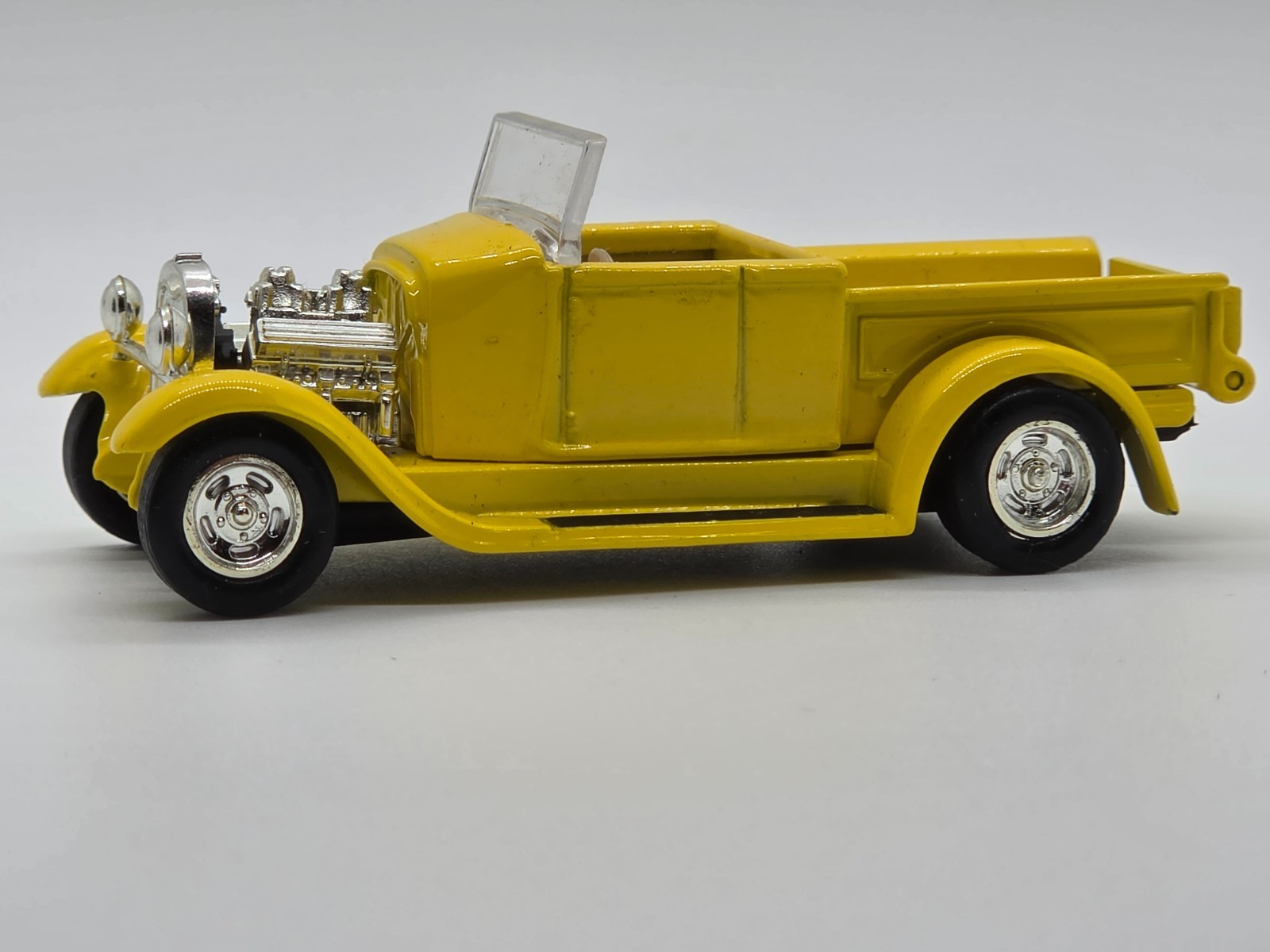 2000 Racing Champions ’29 Ford Roadster Pickup Concept & Muscle Yellow HTF