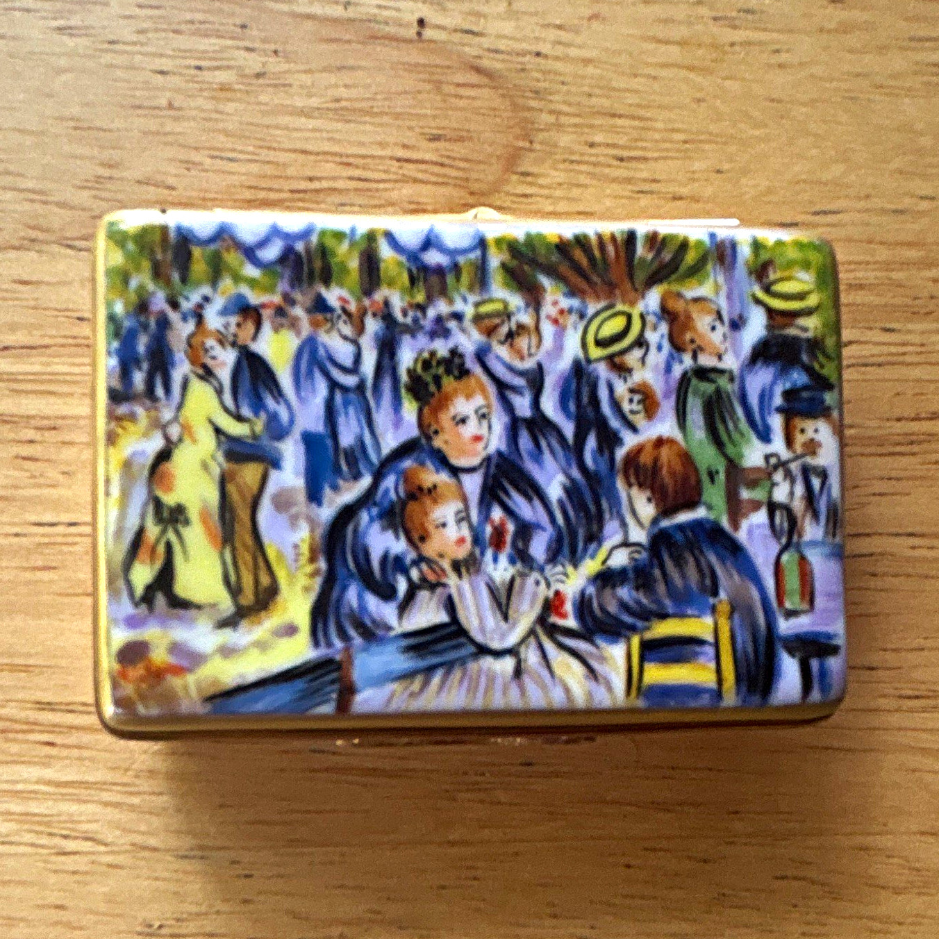 Limoges Hand-Painted Porcelain artist plate #419 Trinket Box Cafe Scene Limoges Hand-Painted Porcelain artist plate #419 Trinket Box Cafe Scene