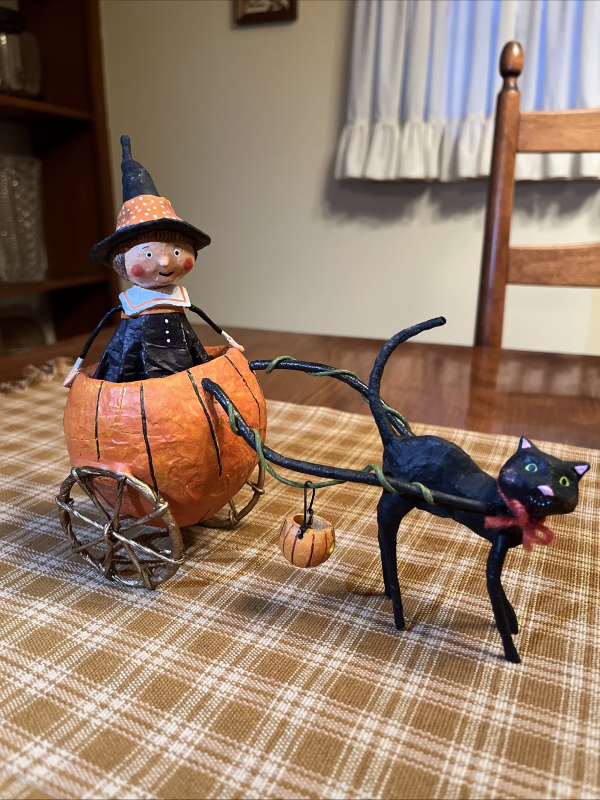 Lori Mitchell RETIRED Halloween Figurine  “Piper’s Pumpkin Ride” ￼