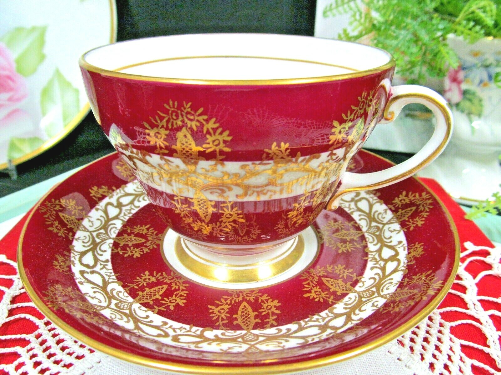 ROYAL GRAFTON tea cup and saucer maroon red & gold gilt pattern teacup fancy set