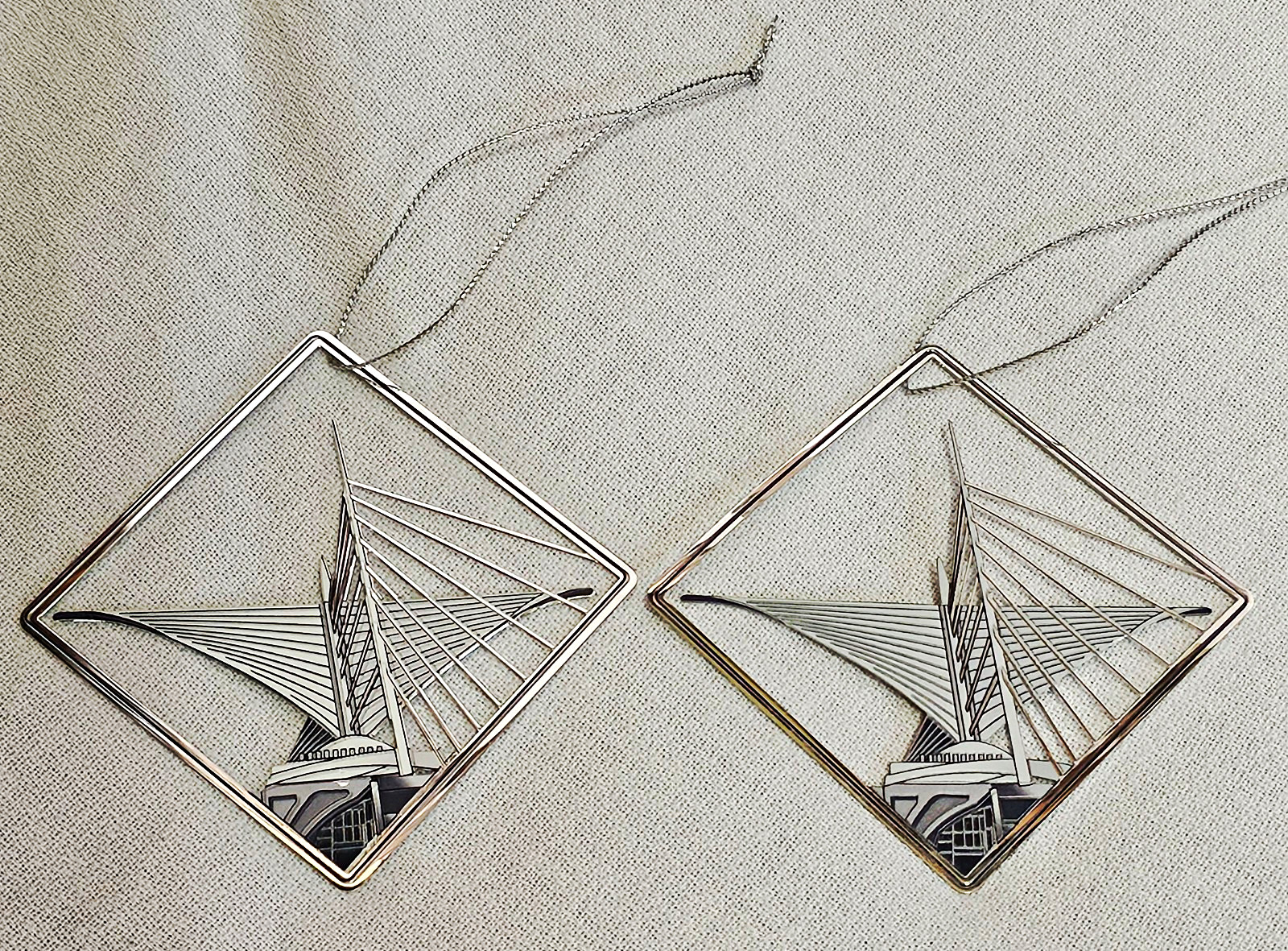 Pair Vintage Milwaukee Art Museum Ornament Santiago Calatrava Burke Brise Soleil