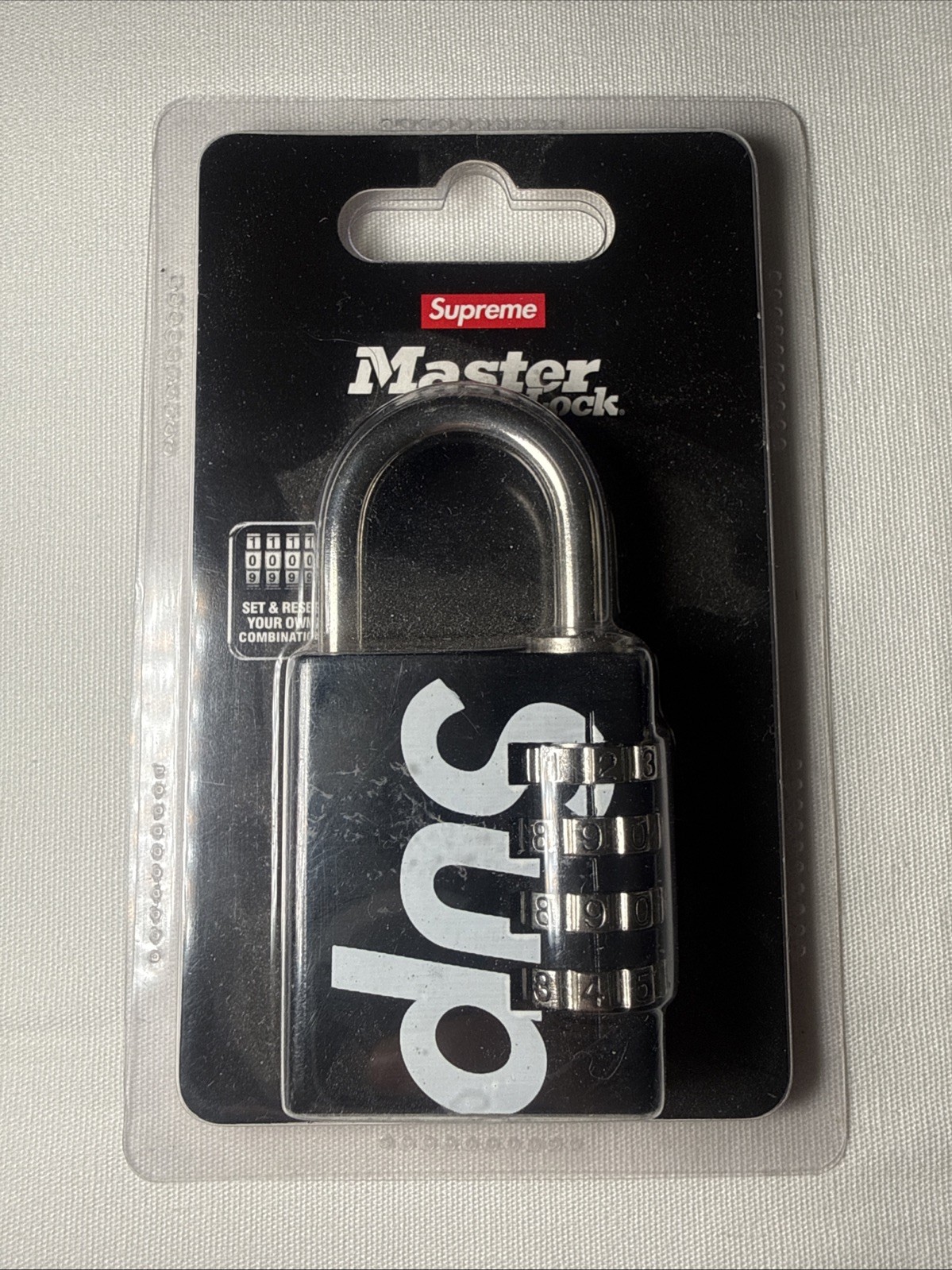 SS19 Supreme x MasterLock Numeric Combination Lock BLACK BRAND NEW SS19 Supreme x MasterLock Numeric Combination Lock BLACK BRAND NEW