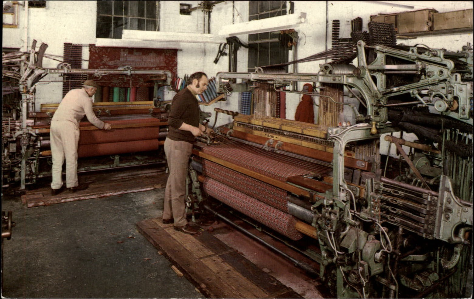 Garndolbenmaen Wales United Kingdom Brynkir Woolen Mill unused vintage postcard