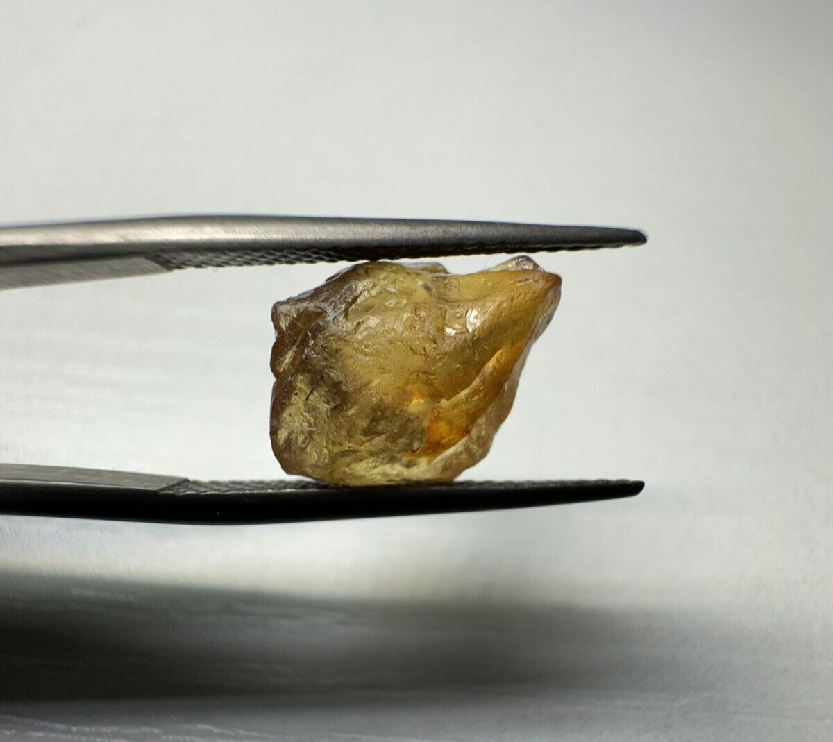 Sapphire Intense golden yellow clean faceting rough  Tanzania 5.28 carats