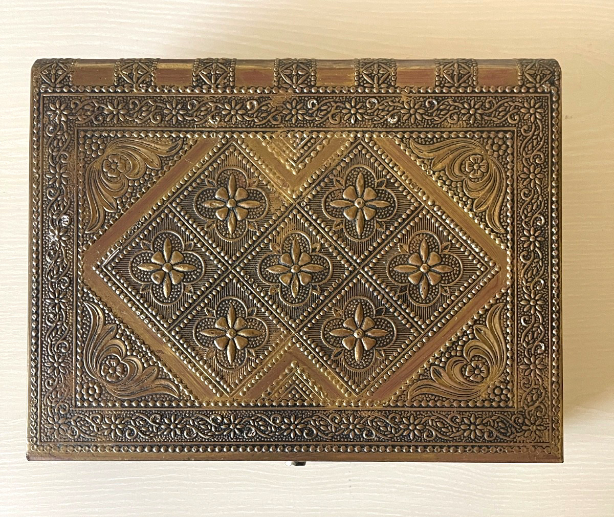 Gold Tone Embossed Metal Trinket Jewelry Box