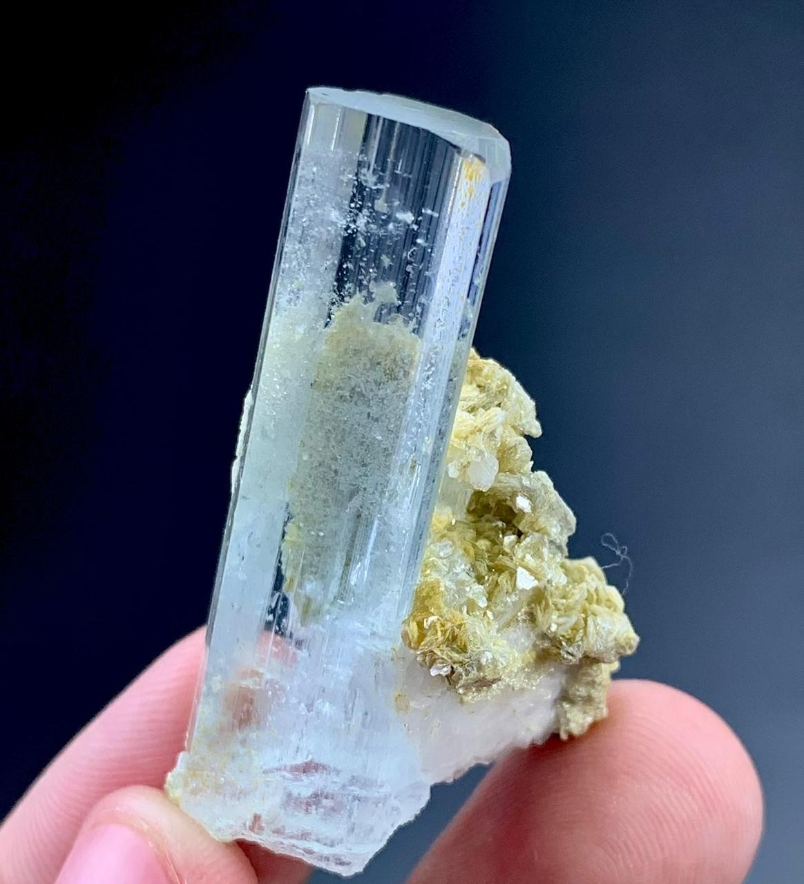 70 Carat Aquamarine Crystal Specimen From Pakistan 