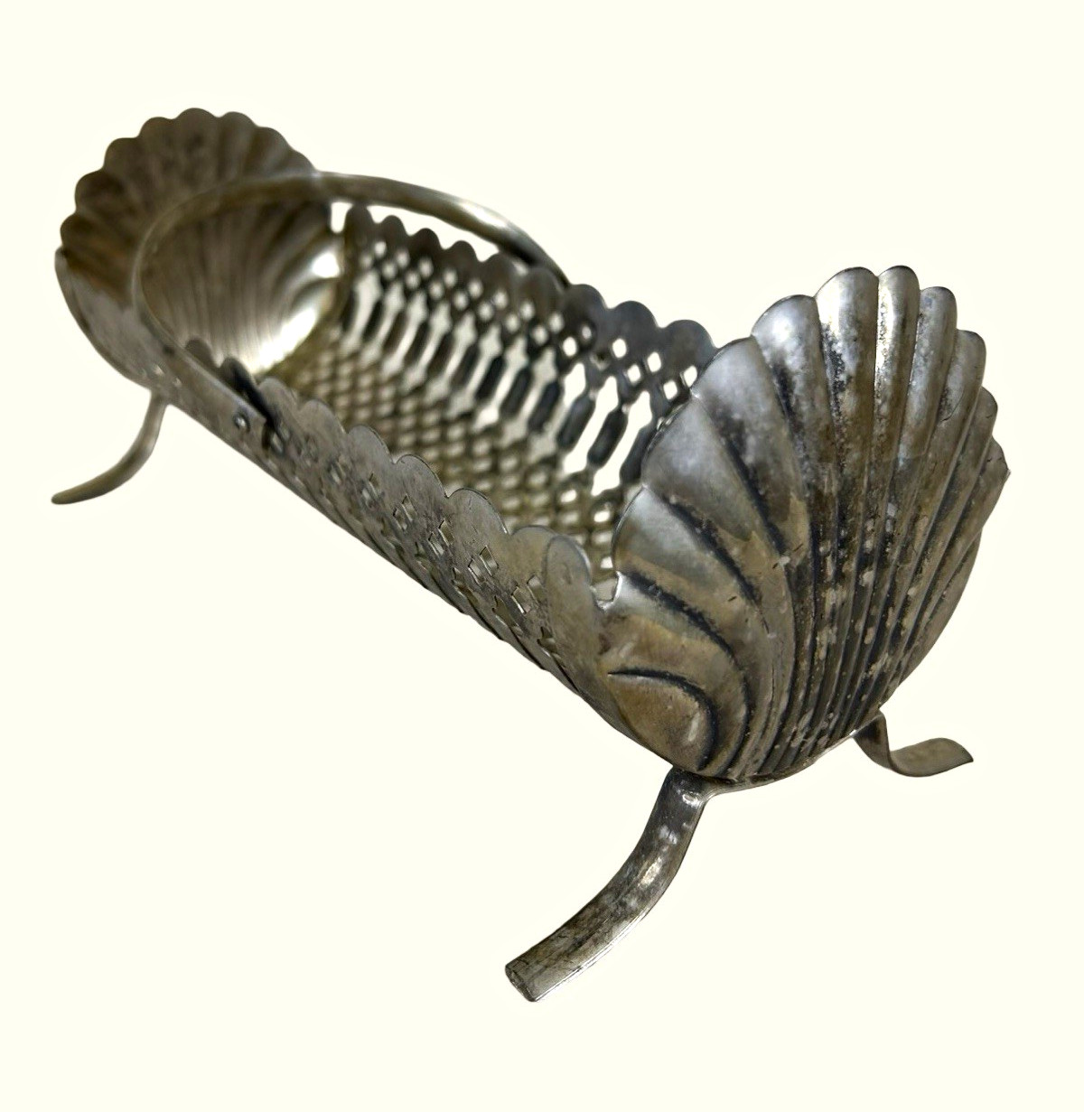 Vintage Silver Plated Clam Shell Scalloped Biscuit Caddy 8.25”