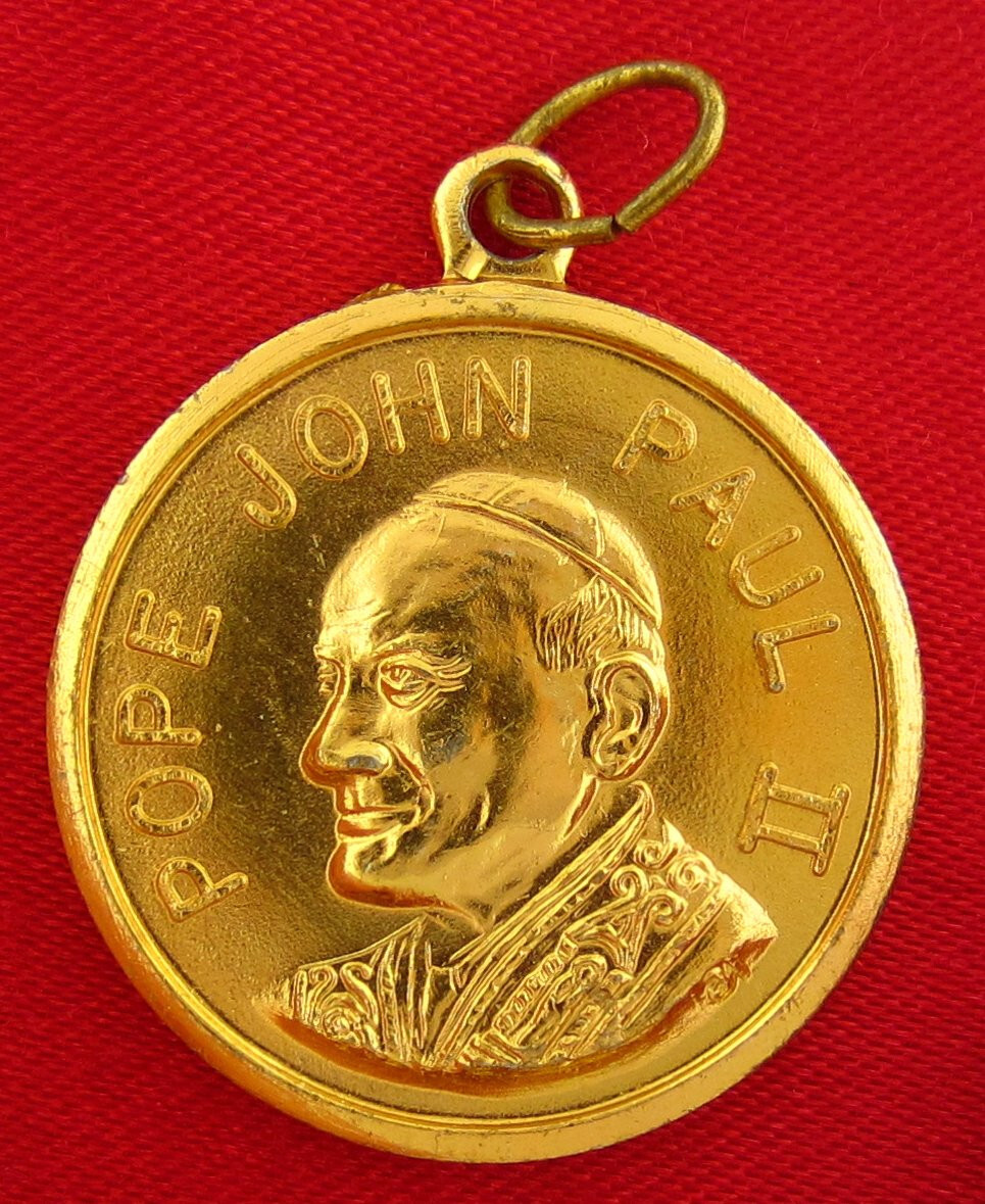 Vintage POPE JOHN PAUL II Medal PROTECTOR OF THE FAITH INSTALLED 1978 Pendant