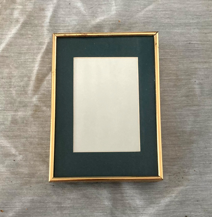 Vintage Ornate Brass Matted 3.5x5\