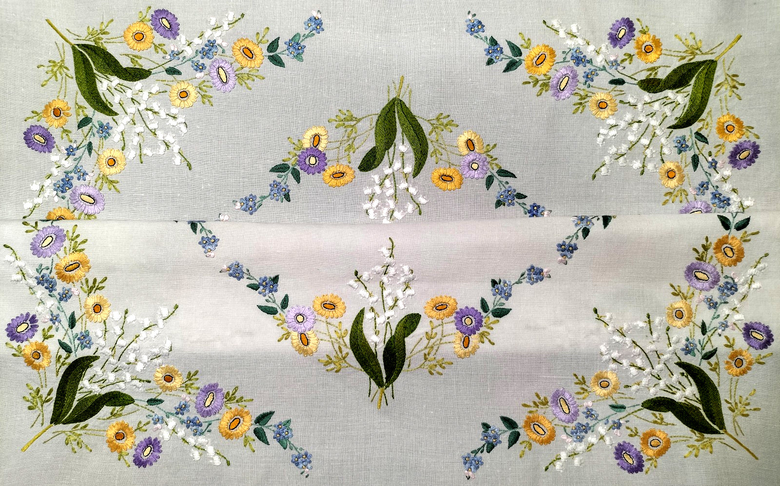 Fabulous \'Fairistytch\' Lily-of-the-Valley/Aster Vint Hand Embroidered Tablecloth