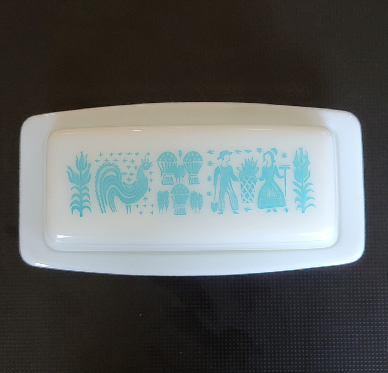Vintage Pyrex Amish Butterprint Pattern 1/4 lb Covered Butter Dish and Lid