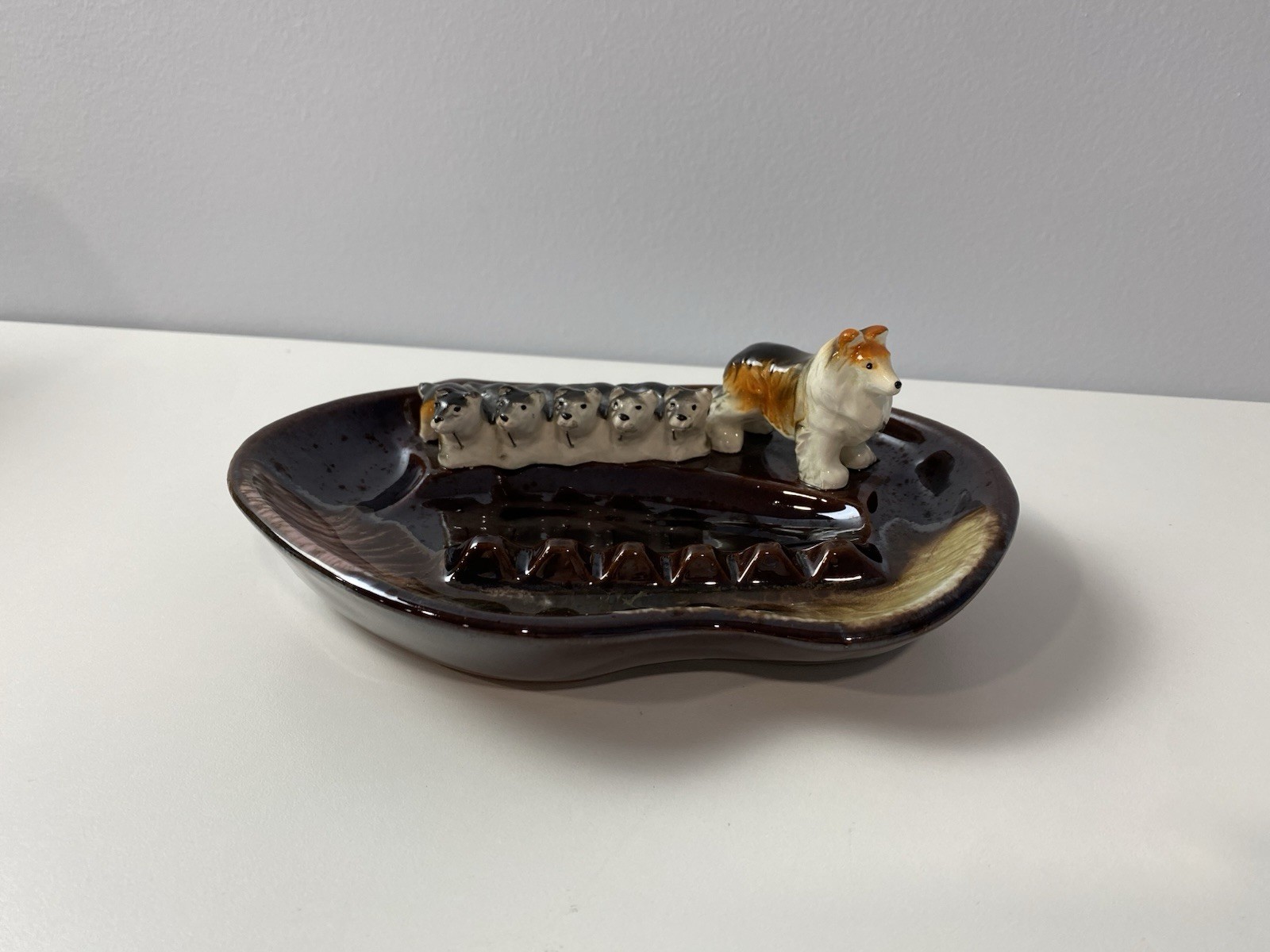 Vintage Royal Sealy Japan Border Collie & Puppies Ashtray Glazed Ceramic