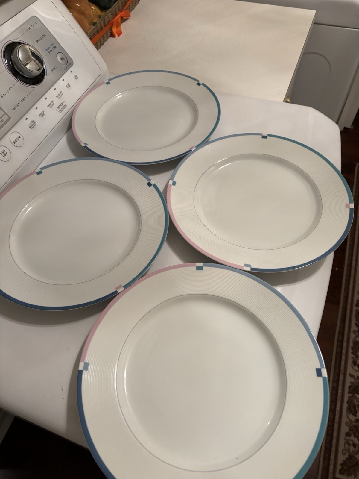 Mikasa Jet Set Fine China Dinner Plates Set of 4 Teal Pink Blue Bands L5543 VTG